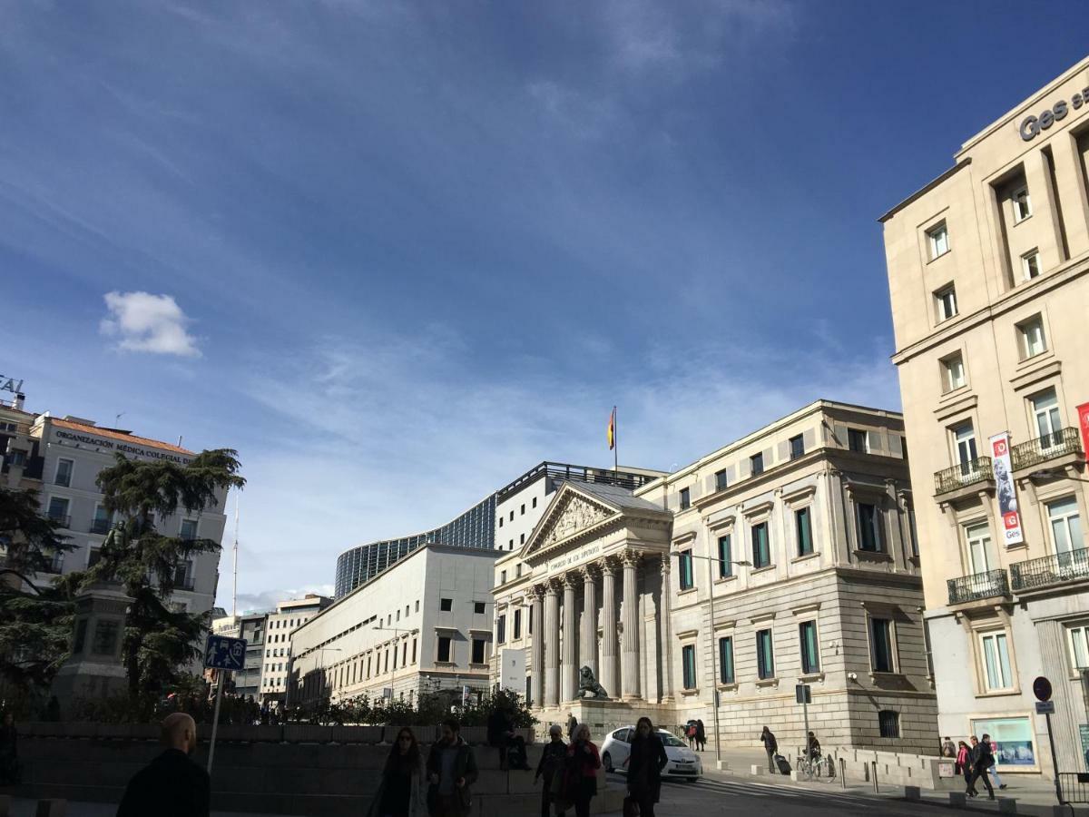 Smart Plaza De Las Cortes Leilighet Madrid Eksteriør bilde